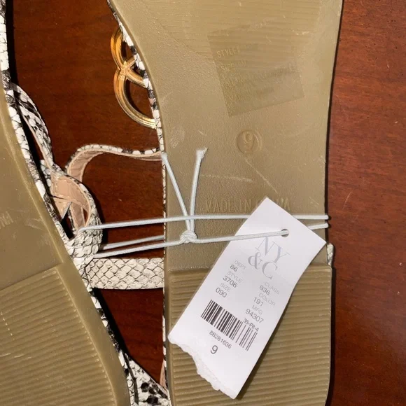 Sandals - Picture 2 of 2